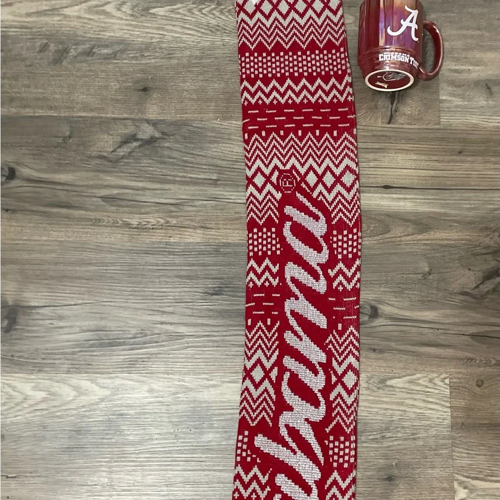 Crimson Knit Scarf - plus coffee mug Red and White